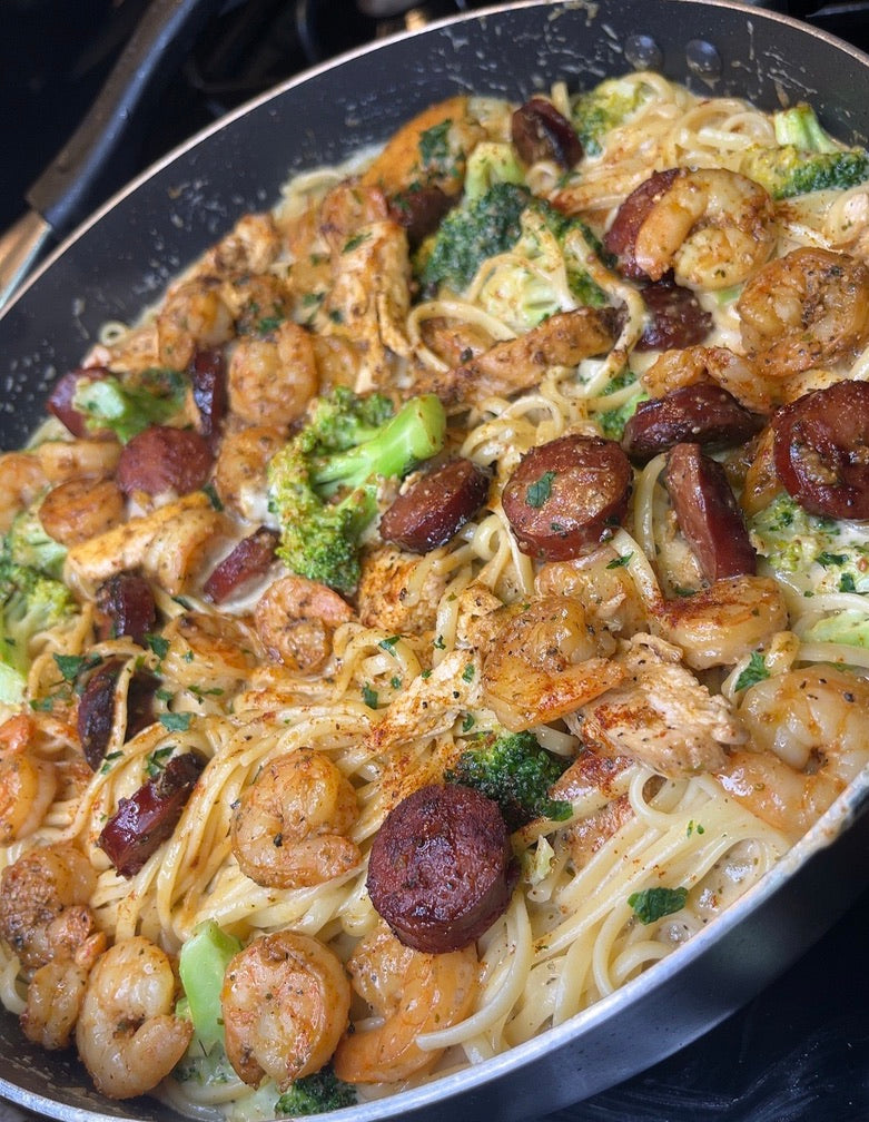 Nae's Chicken, Sausage and Shrimp Alfredo Pasta
